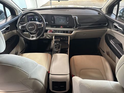 Used 2025 Kia Sportage LX image 26