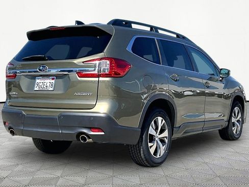 Used 2023 Subaru Ascent Premium w/ Convenience Package AWD/4WD image 2