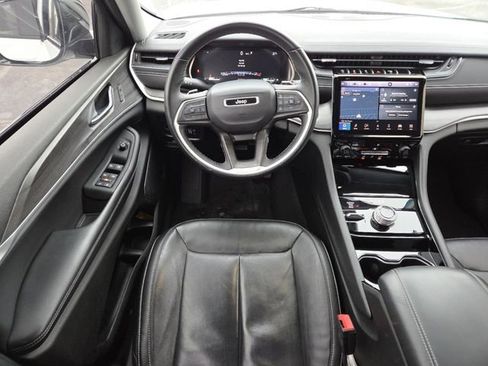 Used 2022 Jeep Grand Cherokee L Limited image 32