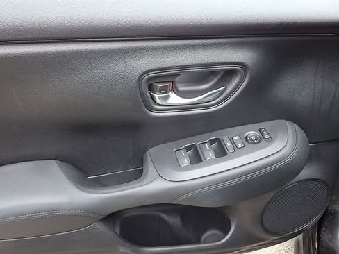 Certified 2024 Honda HR-V LX image 13