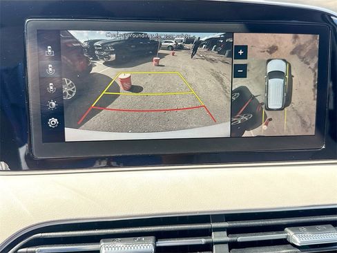 Used 2021 Hyundai Palisade Calligraphy image 16