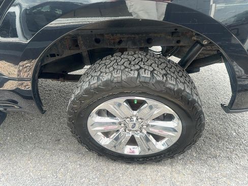 Used 2019 Ford F150 XLT w/ Equipment Group 302A Luxury AWD/4WD image 4