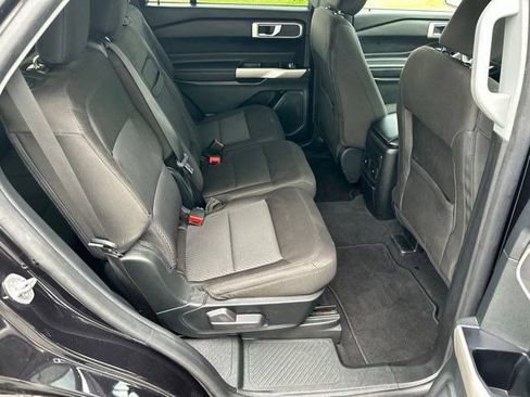 Used 2023 Ford Explorer XLT AWD/4WD image 51