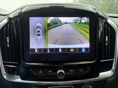 Used 2022 Chevrolet Traverse RS AWD/4WD image 14