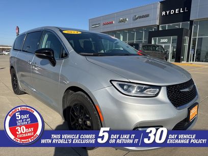 Certified 2024 Chrysler Pacifica Touring-L