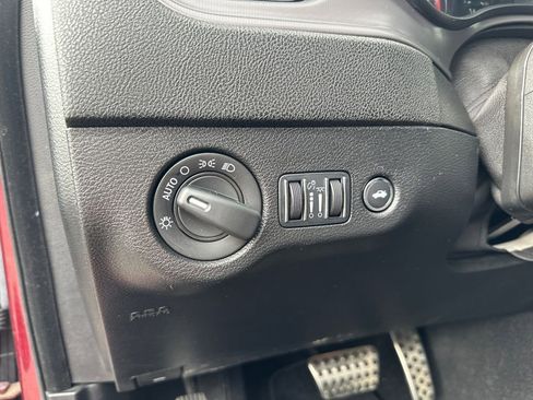 Used 2023 Dodge Charger R/T w/ Harman/Kardon Audio Group image 18