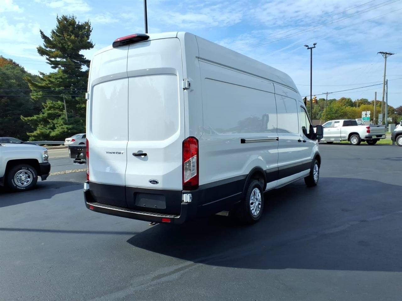 Used 2022 Ford Transit 250 148 High Roof Extended RWD image 5