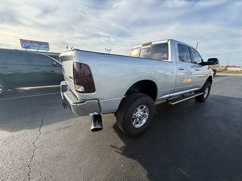 Used 2015 RAM 2500 SLT w/ Luxury Group image 3