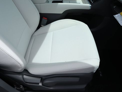 New 2026 Hyundai Santa Fe SE FWD image 13