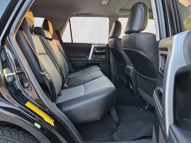 Used 2022 Toyota 4Runner SR5 Premium w/ Moonroof Package RWD image 17