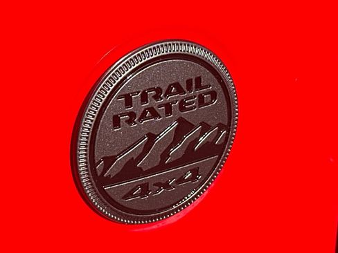 New 2025 Jeep Gladiator Sport image 5