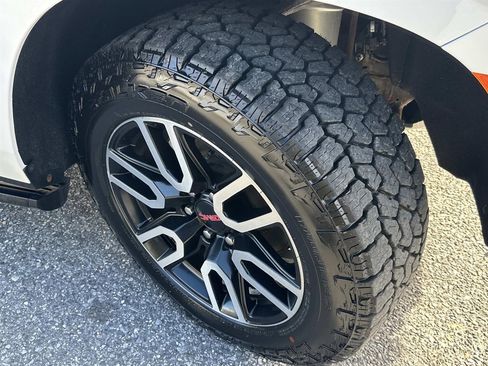 Used 2021 GMC Yukon AT4 image 5