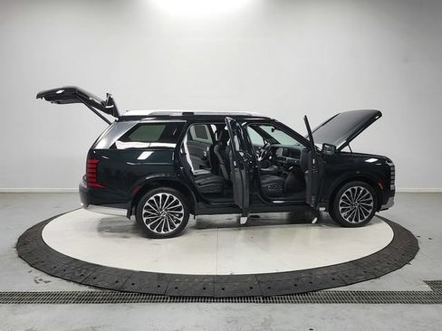 Used 2026 Hyundai Palisade Calligraphy FWD image 17
