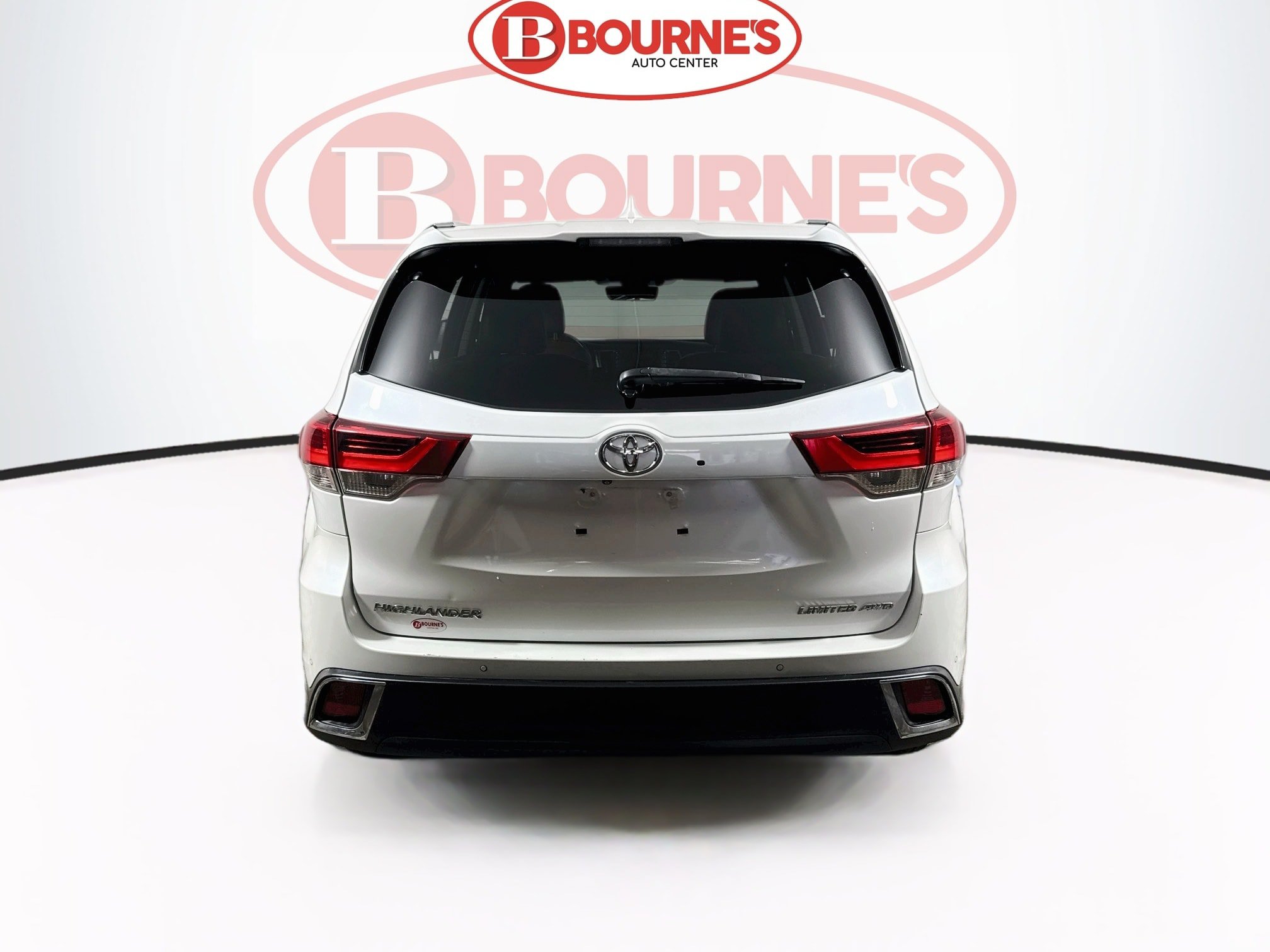Used 2019 Toyota Highlander Limited Platinum w/ Carpet Mat Package (TMS) AWD/4WD image 11