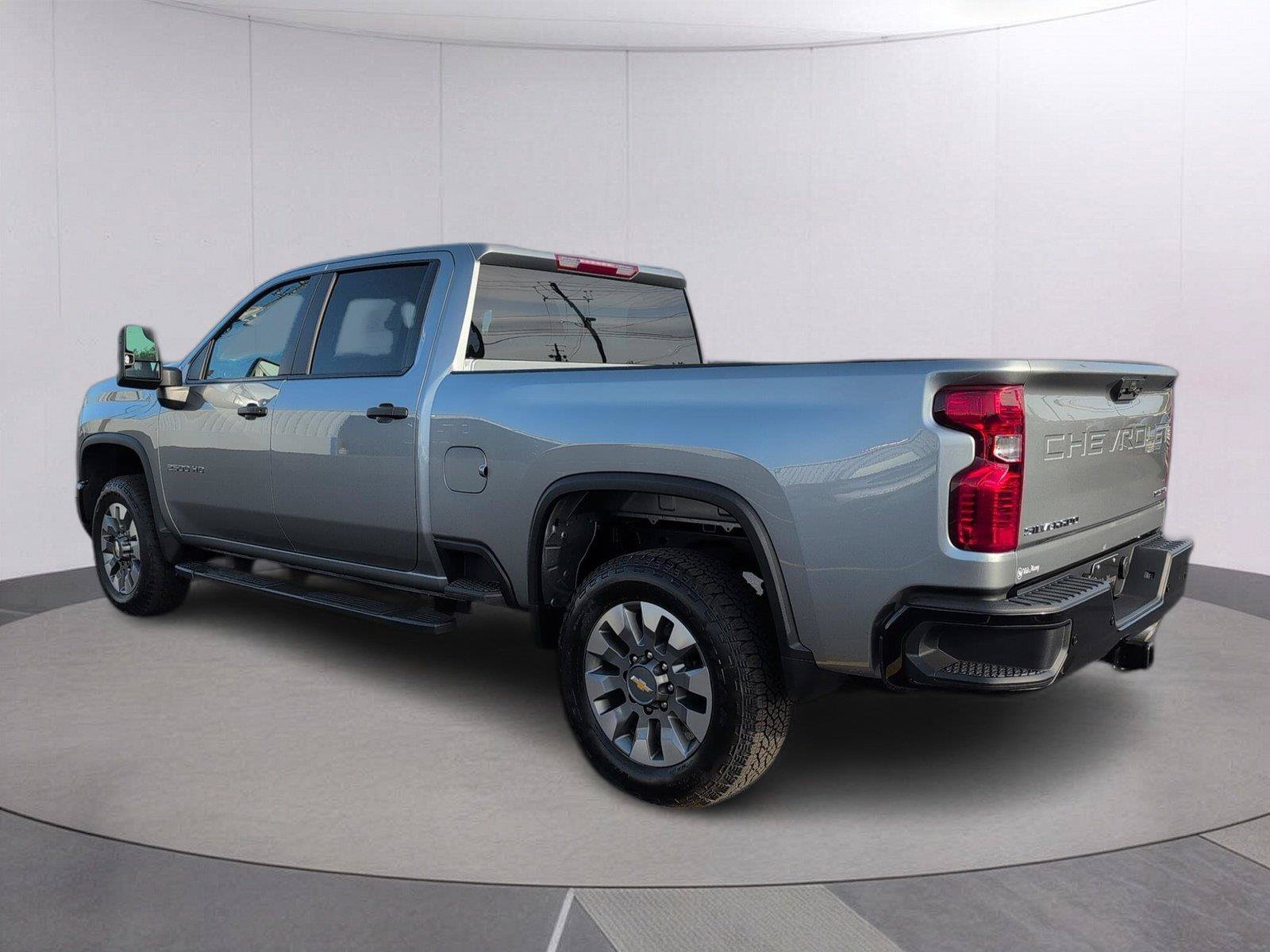 New 2026 Chevrolet Silverado 2500 Custom w/ Custom Value Package AWD/4WD image 5