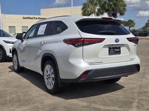 Used 2023 Toyota Highlander Limited AWD/4WD image 4