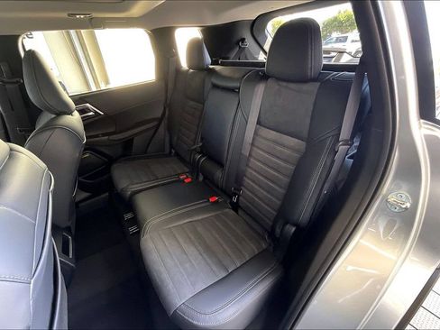 New 2026 Mitsubishi Outlander SE AWD/4WD image 10