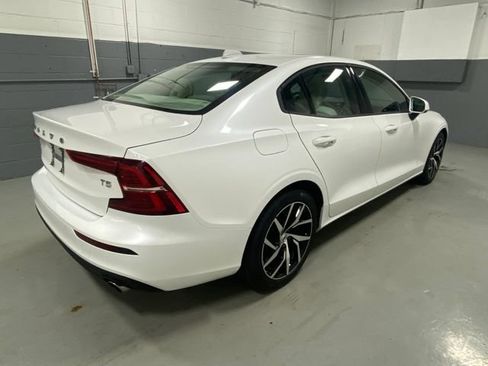 Used 2020 Volvo S60 T5 Momentum w/ Protection Package FWD image 3