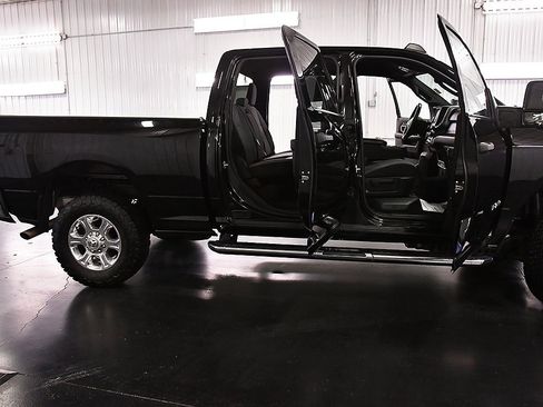 Used 2024 RAM 2500 Big Horn image 30