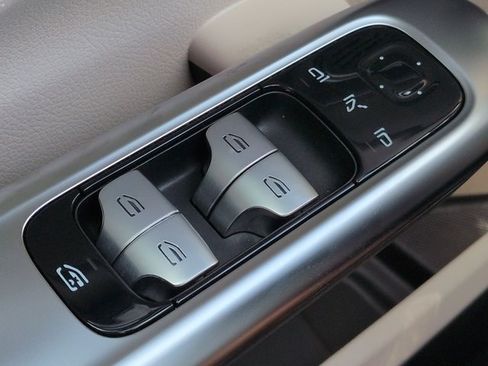 Certified 2022 Mercedes-Benz C 300 Sedan image 23