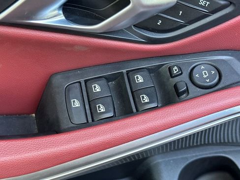 Used 2025 BMW M340i w/ Shadowloine Package RWD image 11