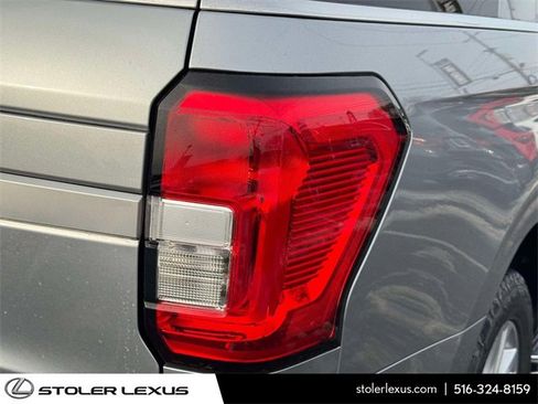 Used 2022 Ford Expedition XLT image 13