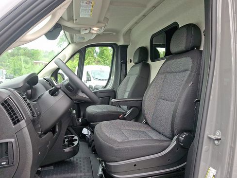 New 2025 RAM ProMaster 2500 w/ Convenience Group image 9