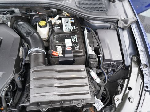 Used 2022 Volkswagen Golf R 2.0T DSG image 79