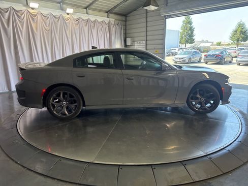 Used 2019 Dodge Charger GT RWD image 3