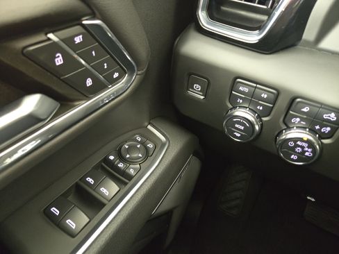 Certified 2024 GMC Sierra 2500 Denali image 28