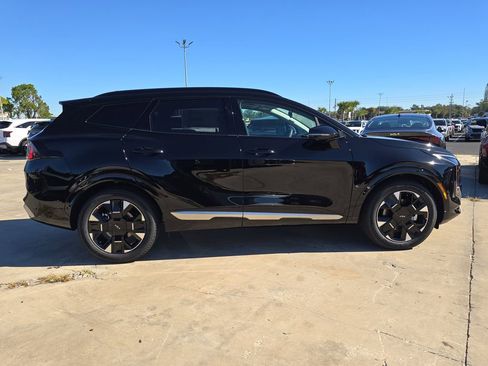 New 2026 Kia Sportage SX image 9