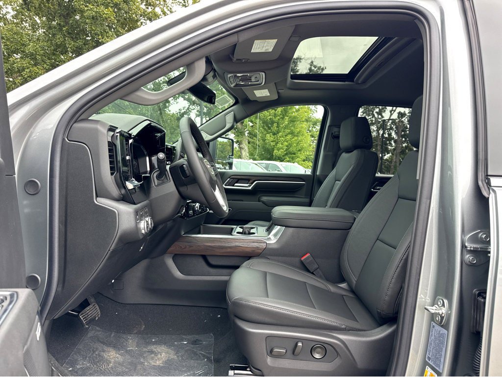 New 2026 GMC Sierra 2500 SLT w/ SLT Premium Package AWD/4WD image 8