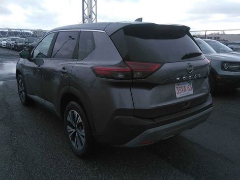 Used 2023 Nissan Rogue SV image 6
