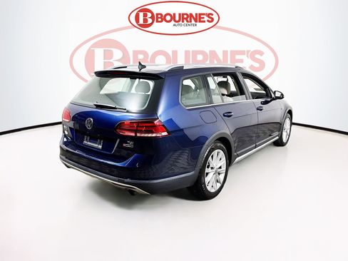 Used 2018 Volkswagen Golf Alltrack SE image 10