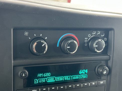 New 2024 Chevrolet Express 3500 w/ Power Convenience Package image 17