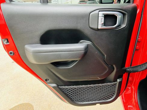 Used 2022 Jeep Wrangler Unlimited Sport AWD/4WD image 21