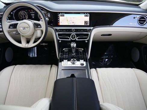 New 2026 Bentley Flying Spur Azure image 4