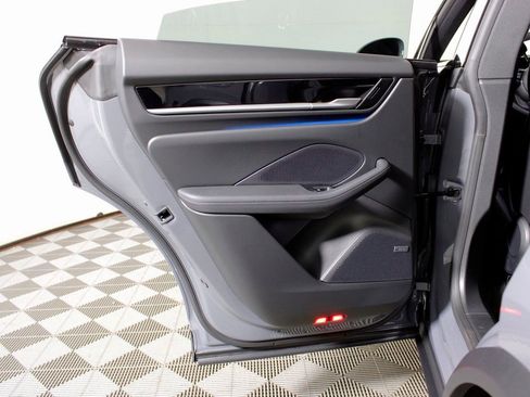 Certified 2025 Porsche Macan 4S Electric image 36