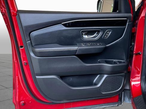 Used 2025 Honda Pilot Touring image 22