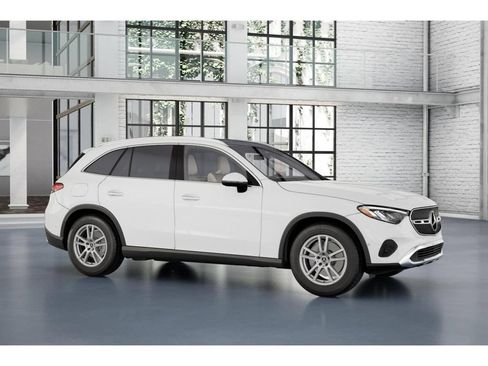 Certified 2025 Mercedes-Benz GLC 300 4MATIC image 13