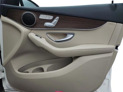 Used 2022 Mercedes-Benz GLC 300 4MATIC image 26