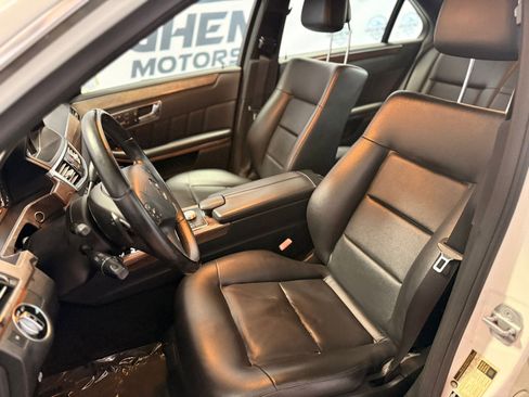 Used 2011 Mercedes-Benz E 350 4MATIC Sedan image 14