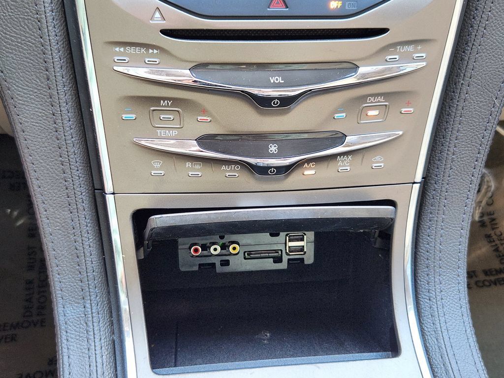 Used 2011 Lincoln MKX 2WD w/ 101A Rapid Spec Order Code image 10