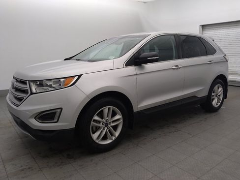 Used 2018 Ford Edge SEL w/ Ford Safe & Smart Package FWD image 2