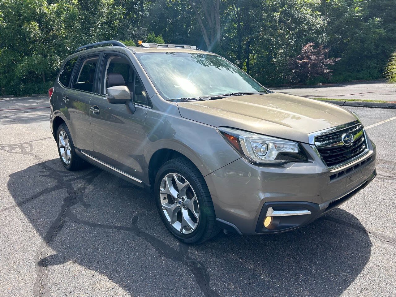 Used 2017 Subaru Forester 2.5i Touring AWD/4WD image 2