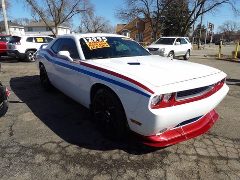 Used 2011 Dodge Challenger R/T image 8