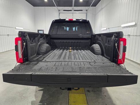 Used 2023 Ford F250 Platinum w/ Tremor Off-Road Package AWD/4WD image 28