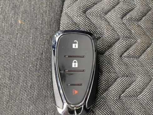 Used 2023 Chevrolet Equinox LT FWD image 32