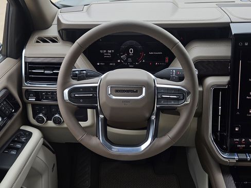 New 2026 GMC Yukon Denali w/ Sun & Power Step Package image 15