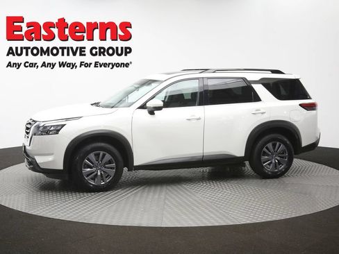 Used 2023 Nissan Pathfinder SV w/ SV Premium Package AWD/4WD image 61